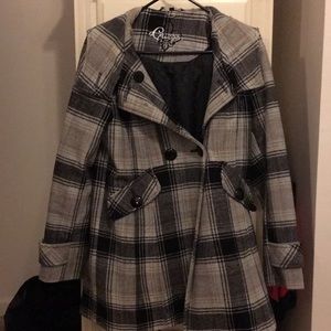 Size med guess coAt.